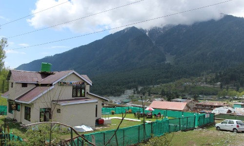 ld-hut-pahalgam2